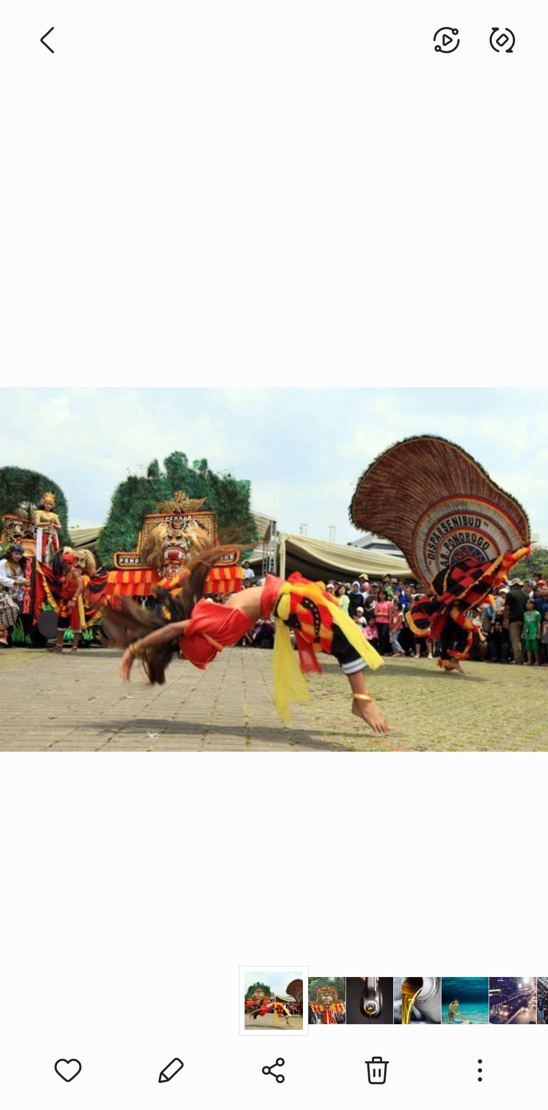 Kesenian Reog Ponorogo, Jawa Timur. (Pinterest)