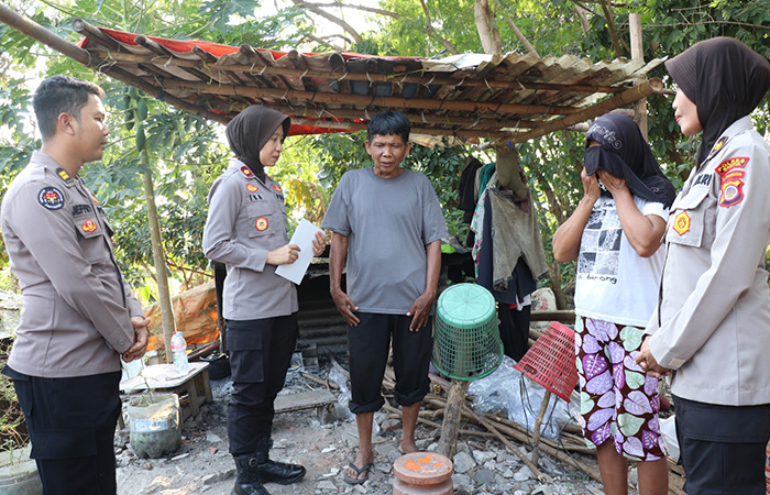 Berikan Bantuan lewat Program Polwan Peduli dan Berbagi.Humas Polres Bantul