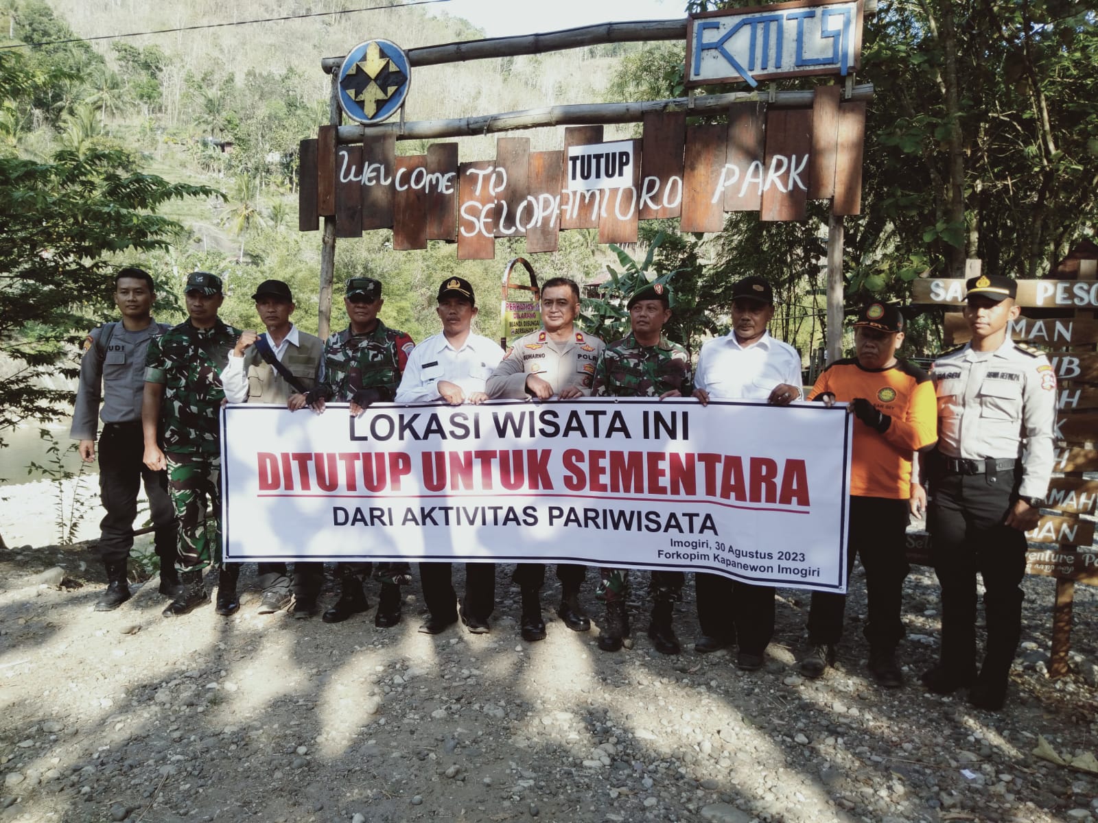 DUKA: Penutuan objek wisata Selopamioro Park di Selopamioro, Imogiri, Bantul. (Dok Humas Polres Bantul)