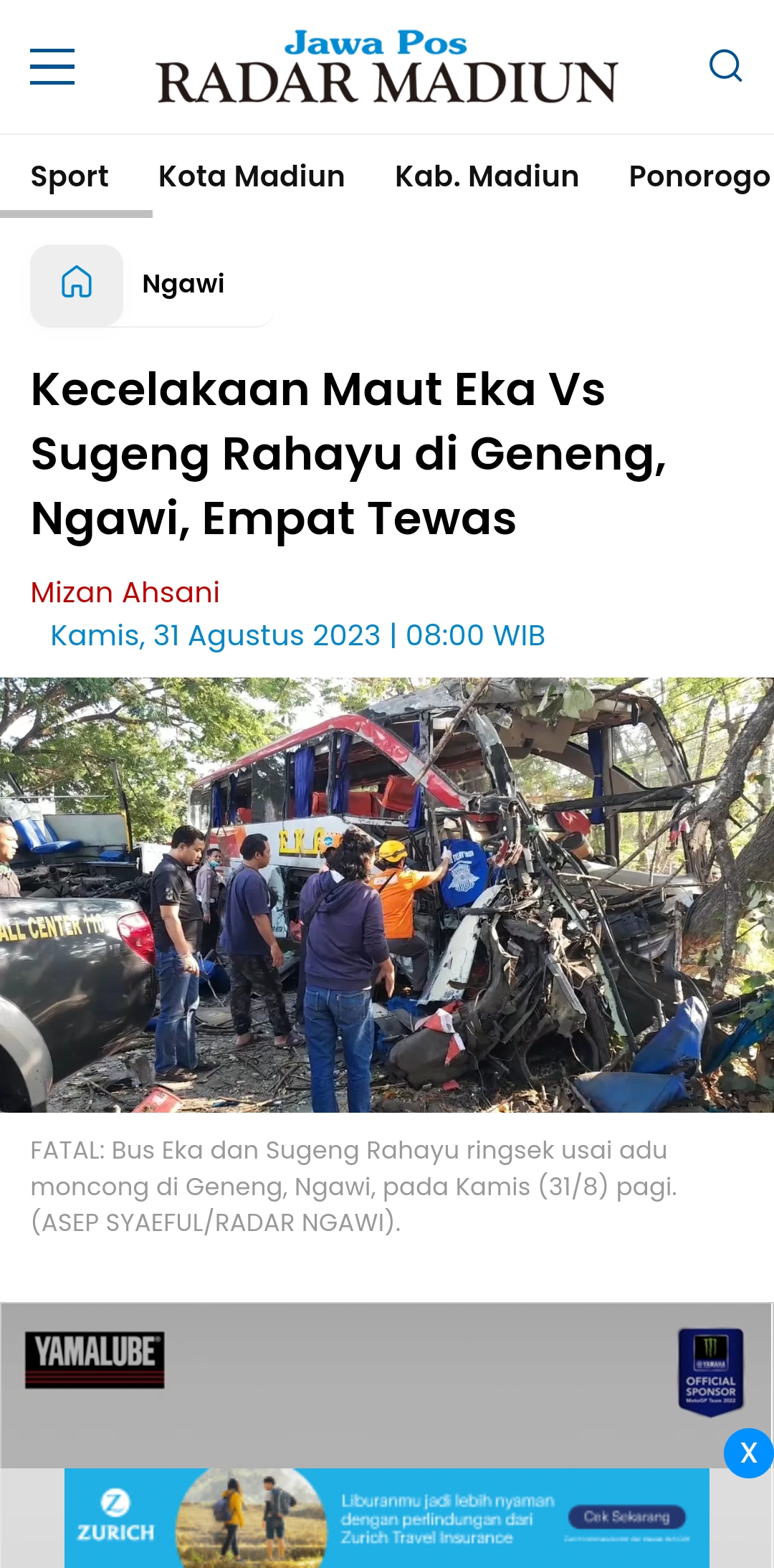FATAL: Bus Eka dan Sugeng Rahayu ringsek usai adu banteng di Geneng, Ngawi, Kamis (31/8/2023) pagi. (ASEP SYAEFUL/RADAR NGAWI)