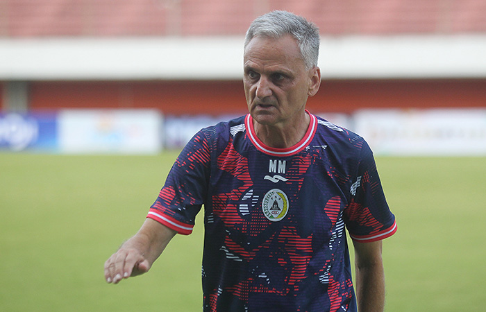 Pelatih Kepala PSS Sleman Marian Mihail