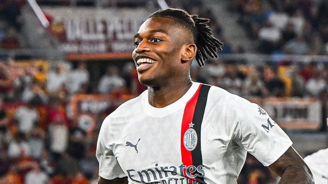 ANDIK: Pemain AC Milan Rafael Leao mencetak gol saat bertemu AS Roma Sabtu dini hari (2/9). (Dok AC Milan)