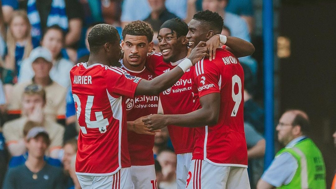 SENYUM: Pemain Nottingham Forest menang atas Chelsea dalam lanjutan Liga Inggris di Stadion Stamford Bridge Sabtu malam (2/9). (Dok Nottingham Forest)
