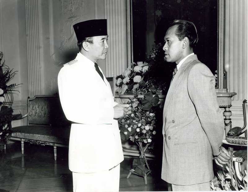 DEKAT: Presiden Soekarno bersama Sri Sultan Hamengku Buwono IX. (Dok DPAD DIY)