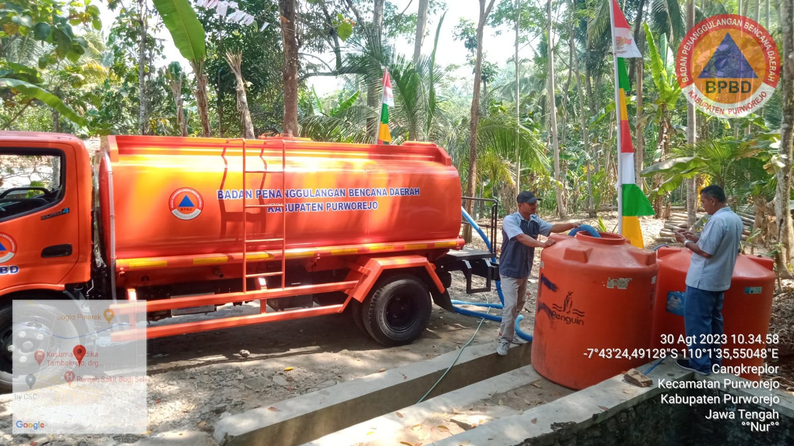 LEGA: BPBD Purworejo saat melakukan dropping air bersih di sejumlah wilayah di Kabupaten Purworejo. (Dok. BPBD Purworejo)