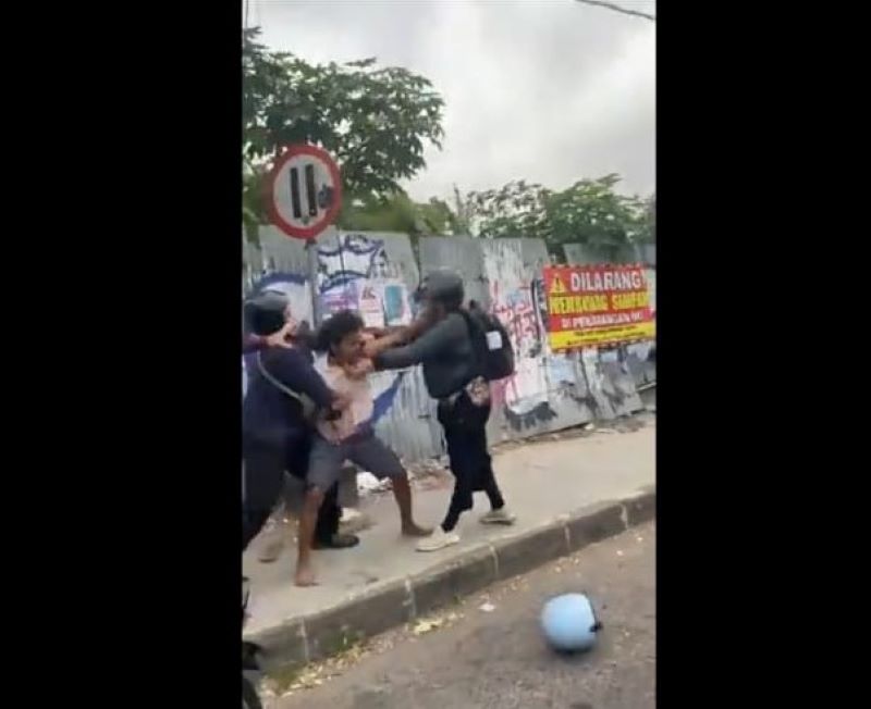 perkelahian yang sempat viral terjadi di simpang 4 Sagan