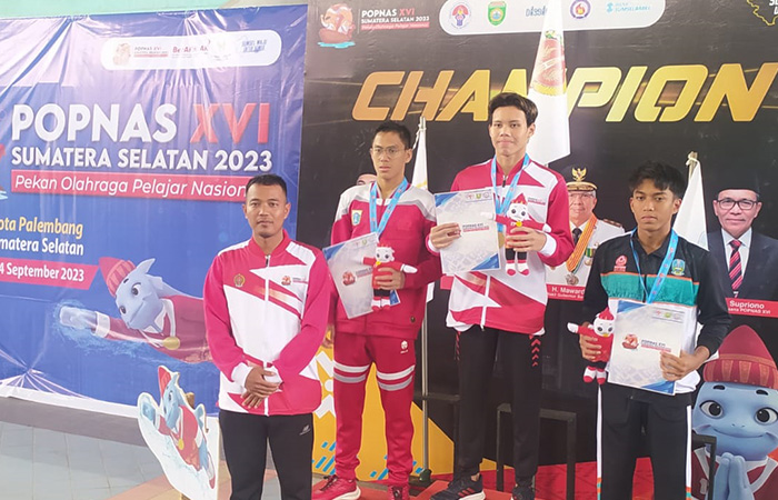 PERSAINGAN KETAT: Atlet renang DIJ berhasil membawa emas kedua di ajang Popnas 2023.Papin Prasetyo untuk Radar Jogja
