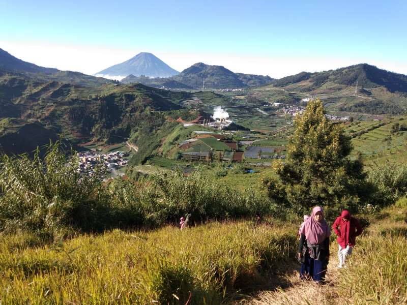 PENDAKIAN : Keindahan panorama dari bukit sipandu. (dokumen pribadi Putri Hanna)