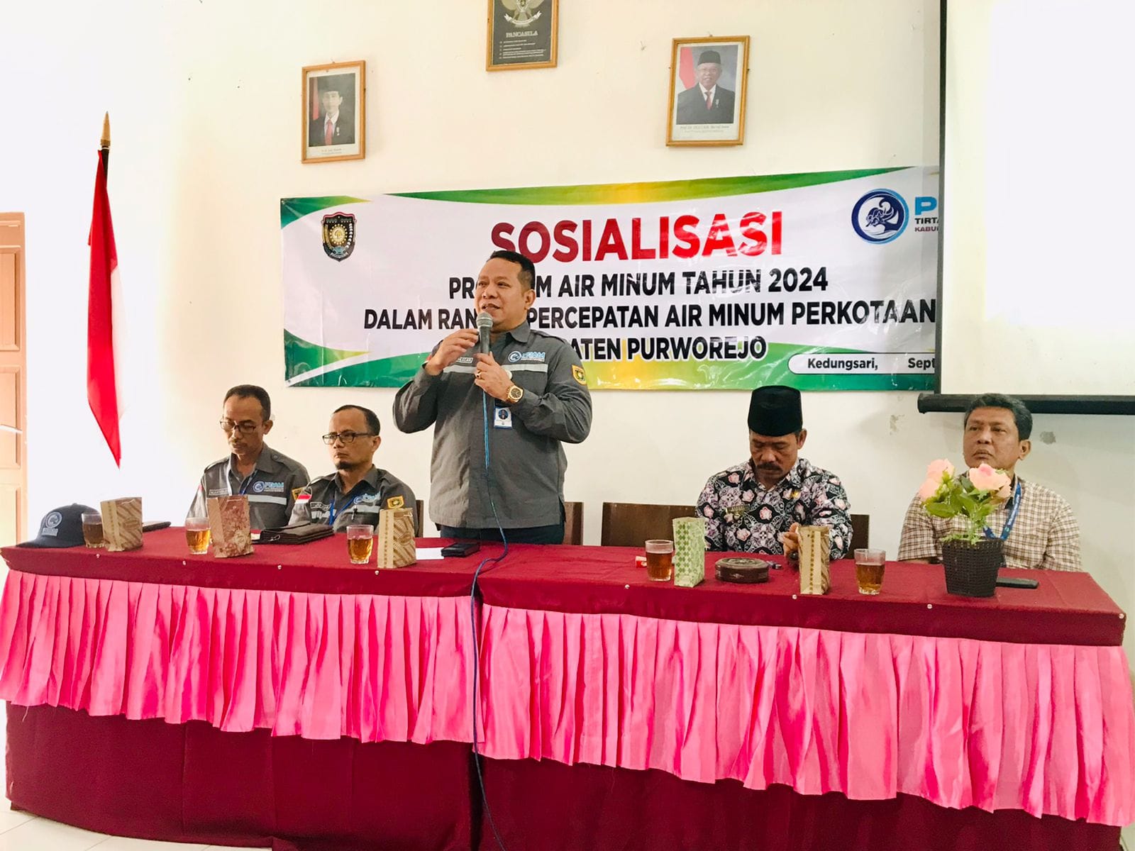 PROGRAM PRESIDEN: Kegiatan sosialisasi terkait program percepatan pemasangan SR di Kecamatan Butuh pada Kamis (14/9). (DOK PDAM PURWOREJO)
