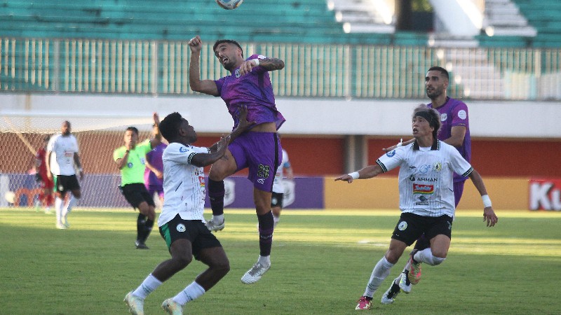 OPTIMISTIS: PSS Sleman saat menghadapi Rans Nusantara FC. (Guntur Aga Tirtana/Radar Jogja)