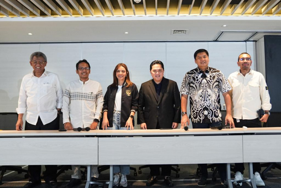 CEPAT: Ketua Umum PSSI Erick Thohir bersama anggota Satgas Anti Mafia Sepak Bola. (Istimewa)