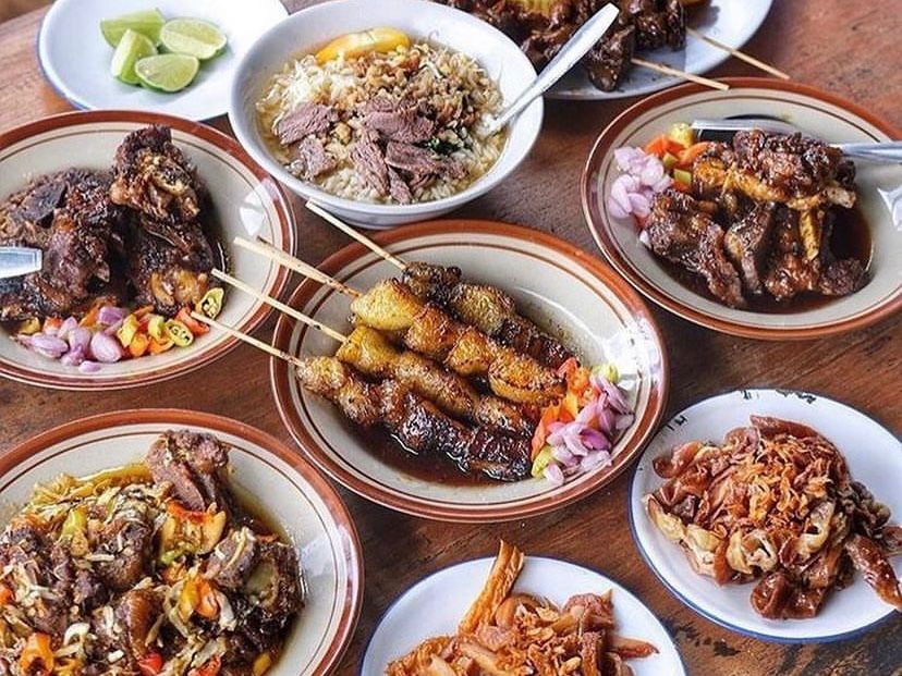 NIKMAT:  Berbagai menu olahan sapi di Iga Bajog Jogja (Instagram/@igabajogasli)