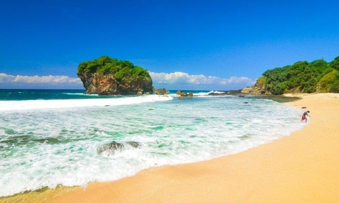 Pesona Pantai Junwok di Gunungkidul, Jogjakarta. (Nativeindonesia.com)