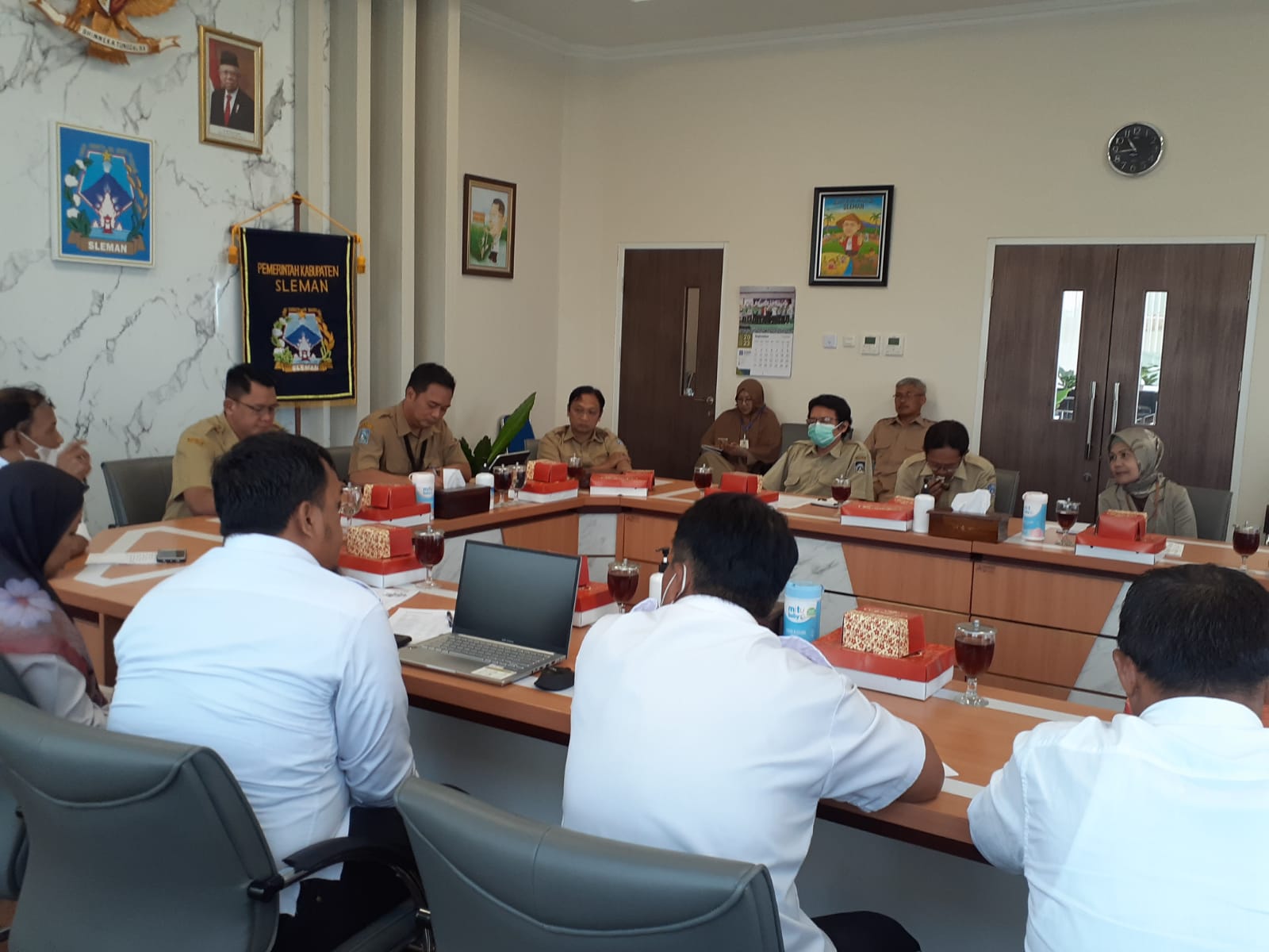 Suasana rapat koordinasi BBWSSO dengan Pemkab Sleman di ruang rapat Wakil Bupati Sleman, pada Senin (25/9).