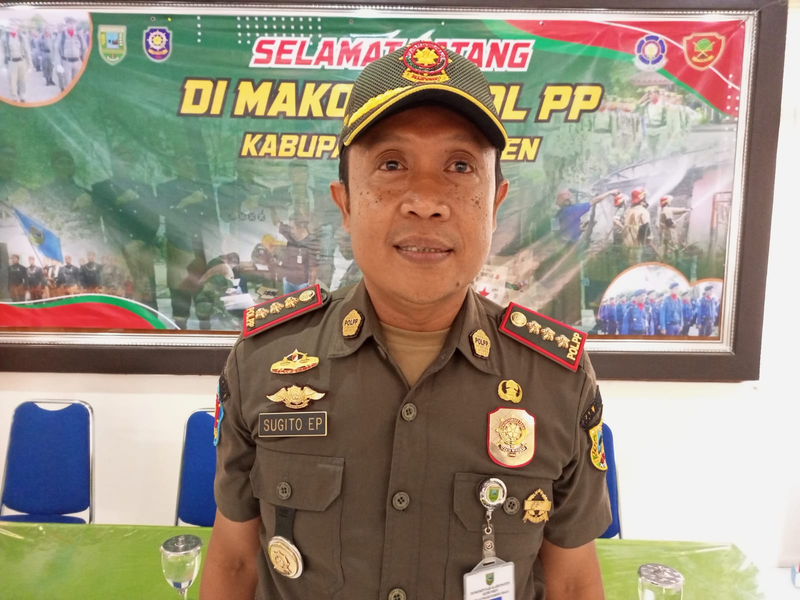 AMAN: Sekretaris Satuan Polisi Pamong Praja (Satpol PP) Kebumen Sugito Edi Prayitno. (M HAFIED/RADAR KEBUMEN)