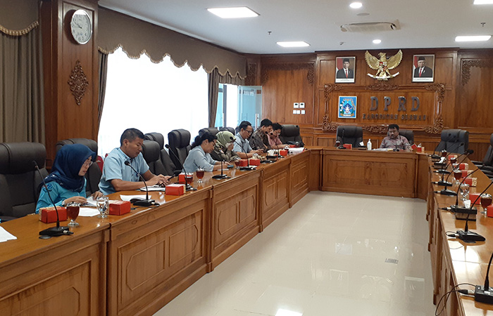 KEMBALI AUDIENSI:&nbsp;Korban Malioboro City saat melakukan audiensi dengan DPRD Sleman Selasa (26/9/23).IWAN NURWANTO/RADAR JOGJA&nbsp;