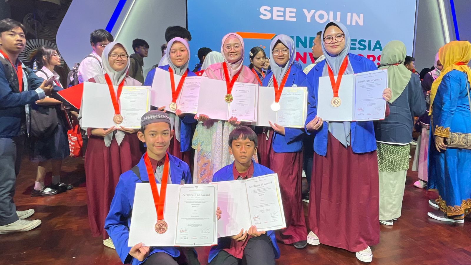RAIH PRESTASI: SMPIT LHI Banguntapan kembali menorehkan prestasi di event Penelitian Tingkat Internasional. (ISTIMEWA)