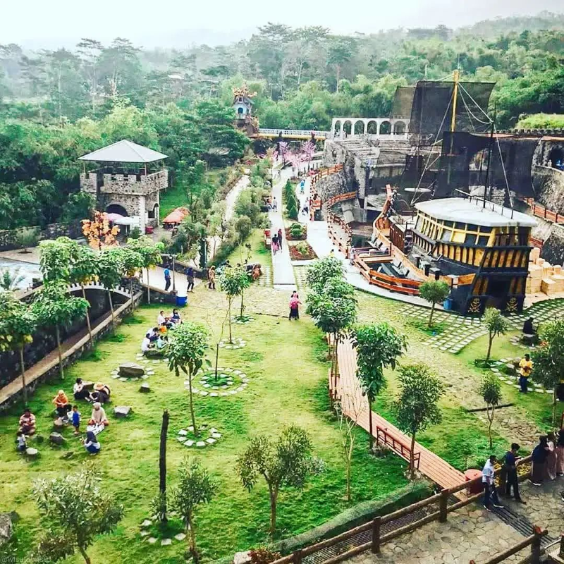 Wow bak negeri dongeng. (Instagram/@wisatajogjahitskekinian The World Castle)