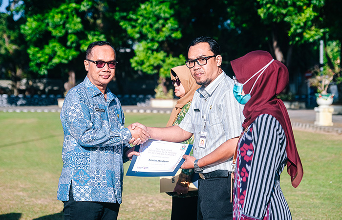 SIMBOLIS: Perwakilan PNS di lingkungan Pemkot Magelang saat menerima SK kenaikan pangkat untuk gelombang II tertanggal 1 Oktober 2023.Prokompim Kota Magelang untuk radar jogja