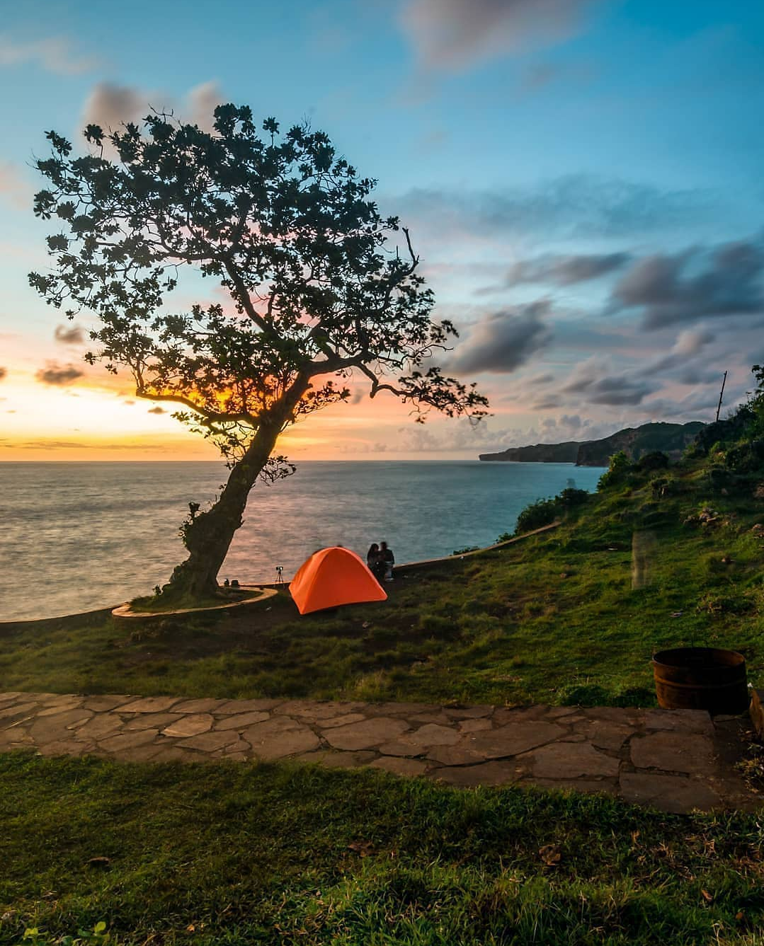 ASRI: Panorama di Pantai Kesirat Gunungkidul, Daerah Istimewa Jogjakarta. (Instagram/@campingpantaikesirat)