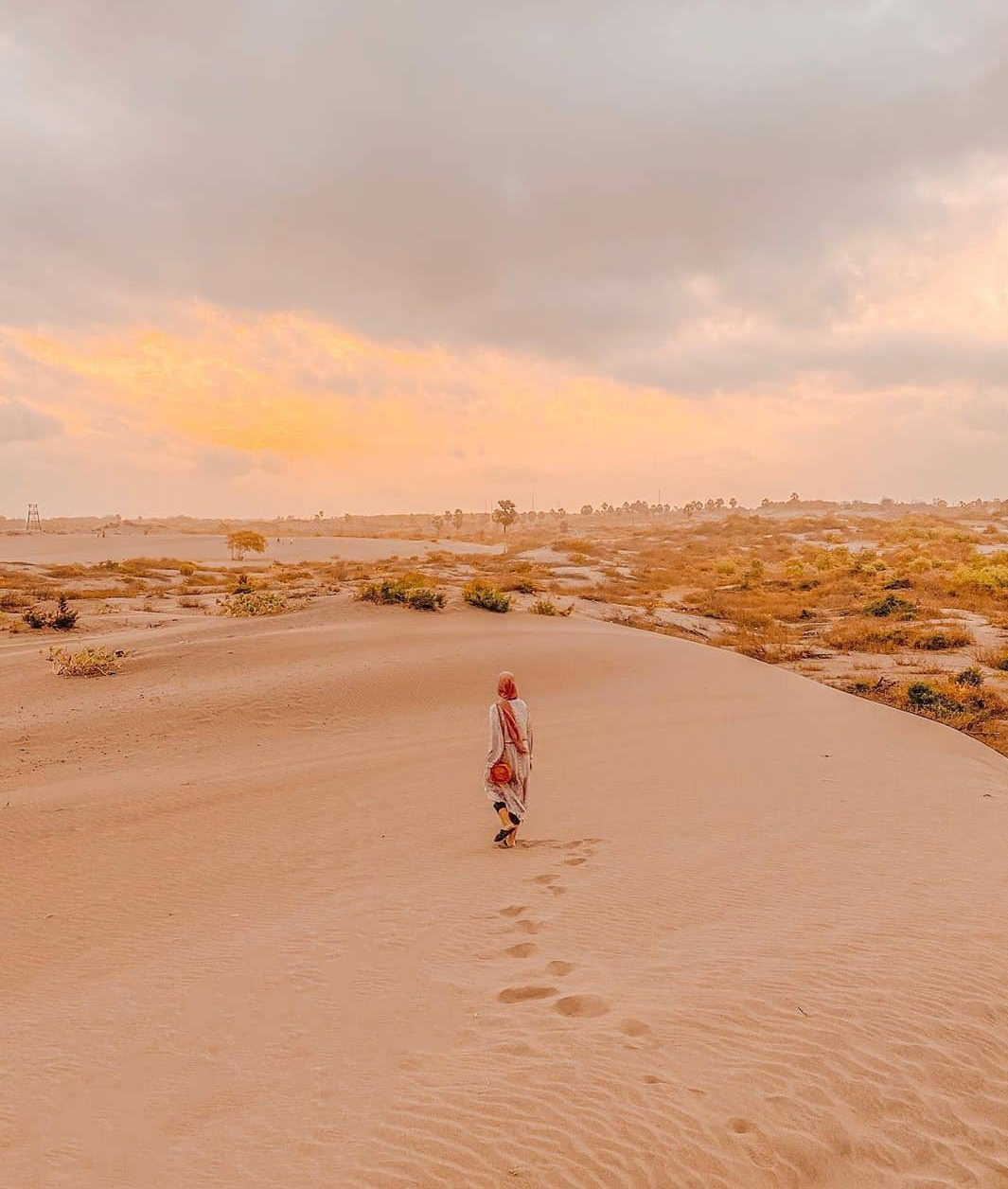Gumuk Pasir Parangkusumo. (Instagram/@jogjanight)