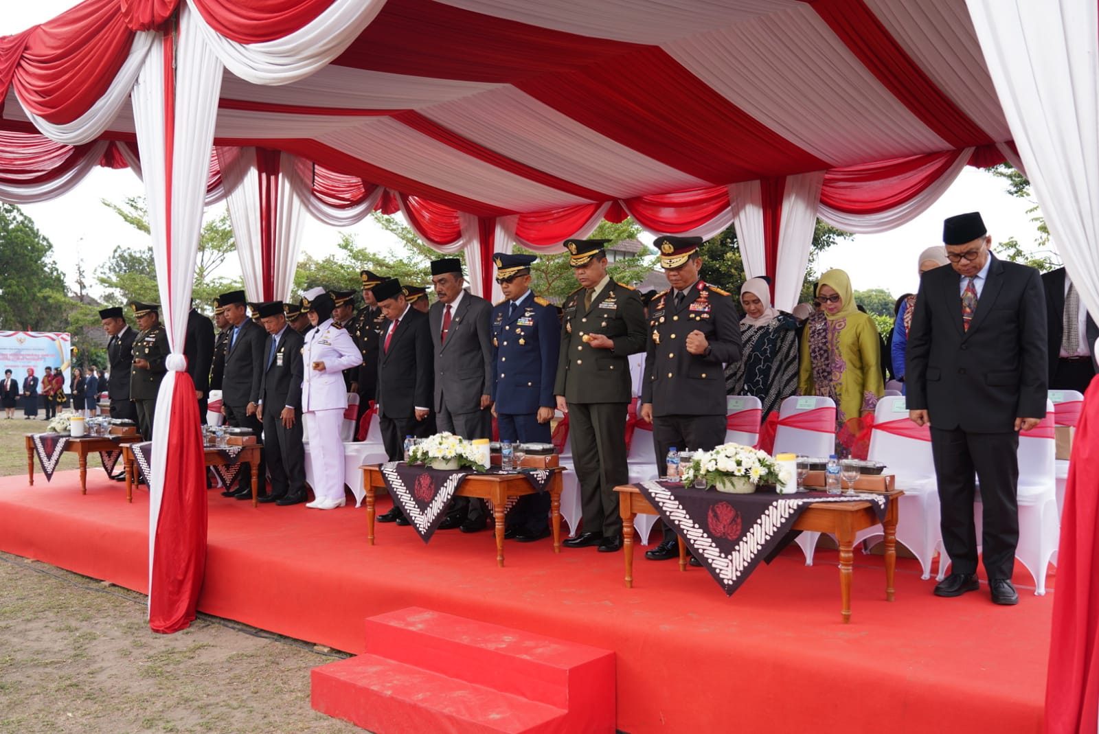 TEKAD: Danrem 072/Pamungkas Brigjen TNI Joko Purnomo saat menghadiri upacara peringatan Hari Kesaktian Pancasila di Lapangan Monumen Pancasila, Kentungan, Sleman, Minggu, (1/10/2023). (Dok 072/PMK)