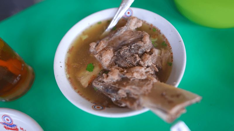 Sop Buntut Pak Sugeng