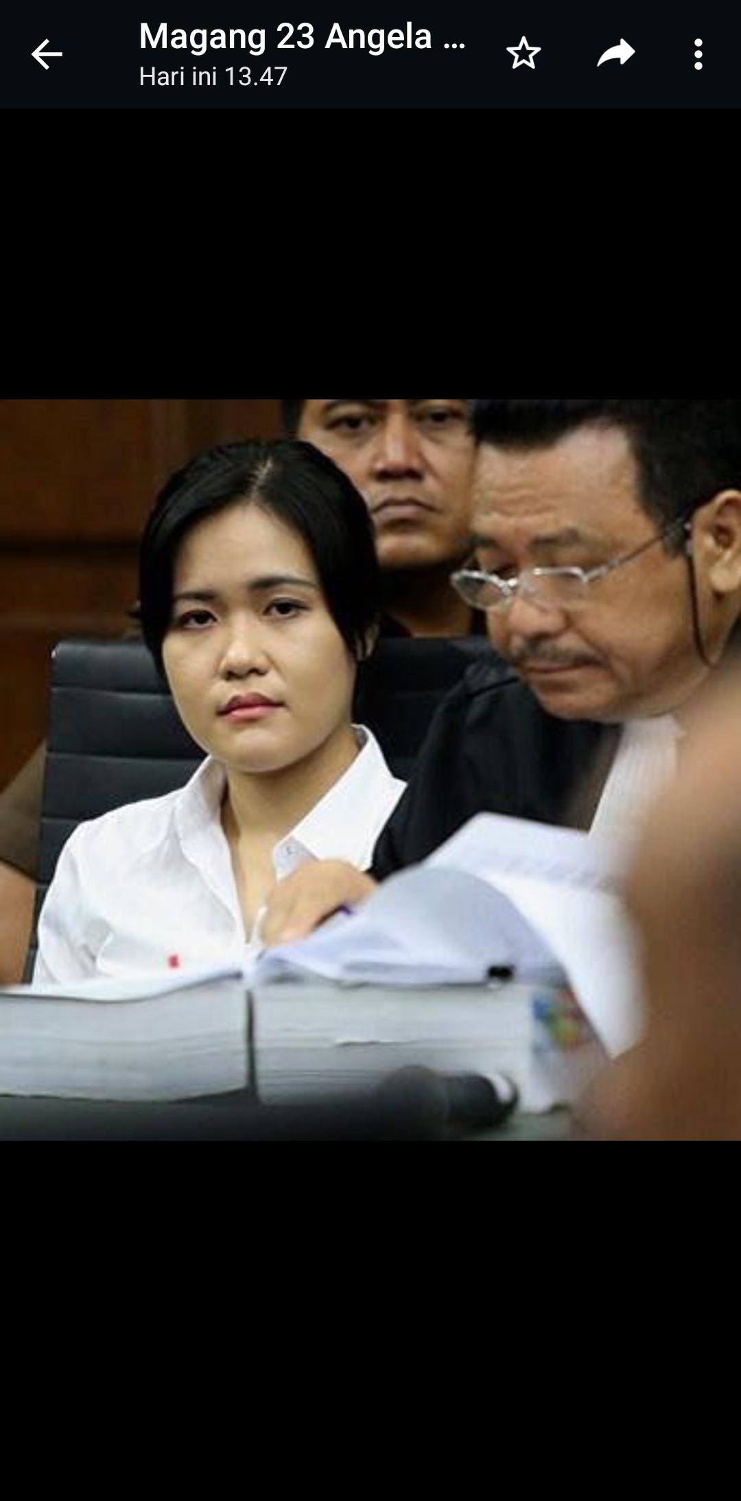 Jesicca kumala Wongso bersama pengacaranya Otto Hasibuan. (Instagram/@hai_online )