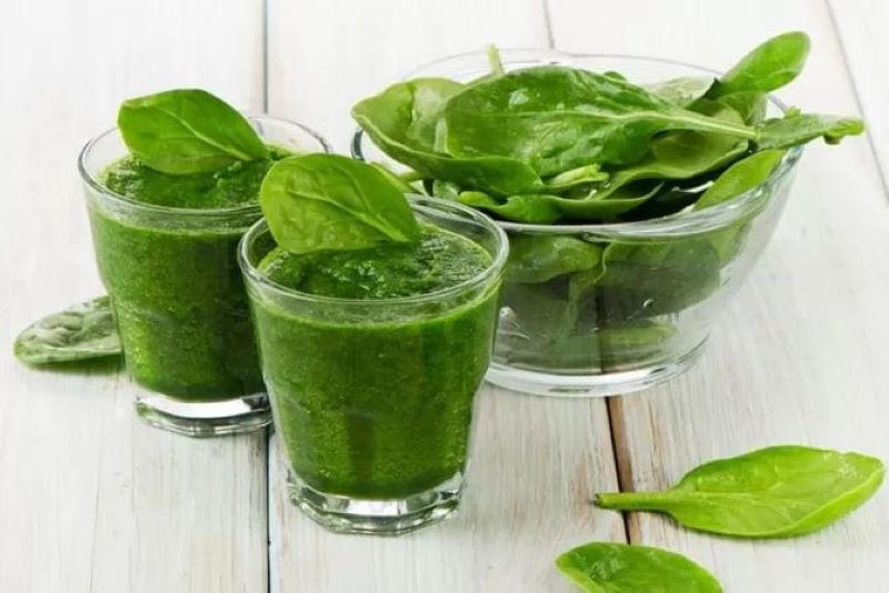 Jus hijau bayam. (JawaPos.com)