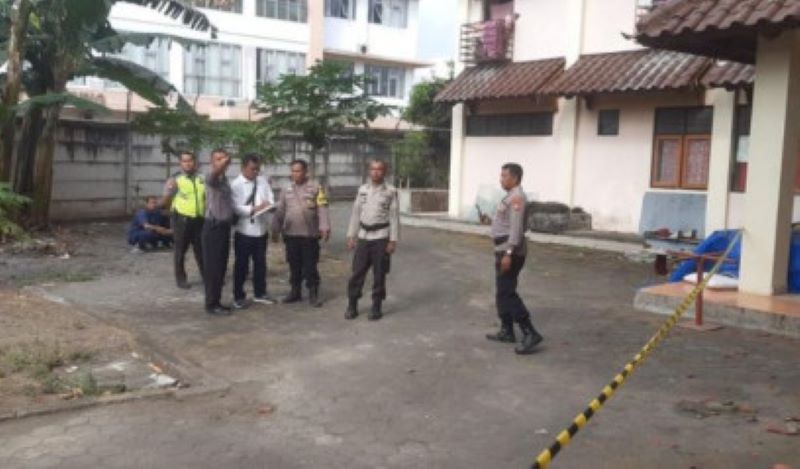 Polisi tengah melakukan olah tkp