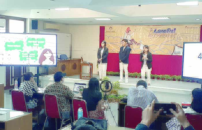 SERU: Suasana kegiatan battle pitching rangkaian dari kegiatan Lawful Dreamers: Star Your Ways, FH UAJY x Klik Hukum yang dilaksanakan oleh UAJY kemarin (4/10).