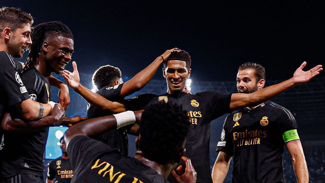 PUAS: Real Madrid Jude Bellingham selebrasi usai mencetak gol ke gawang Napoli dalam Liga Champions di Clement Turpin Stadium dengan skor 2-3, Rabu (4/10). (Dok Real Madrid)