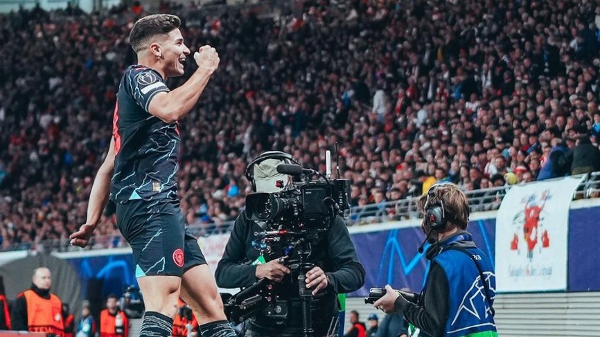TAJAM: Manchester City Julian Alvarez usai mencetak gol ke gawang RB Leipzig 1-3 di Red Bull Arena Leipzig, Kamis (5/10) dini hari. (Dok Manchester City)