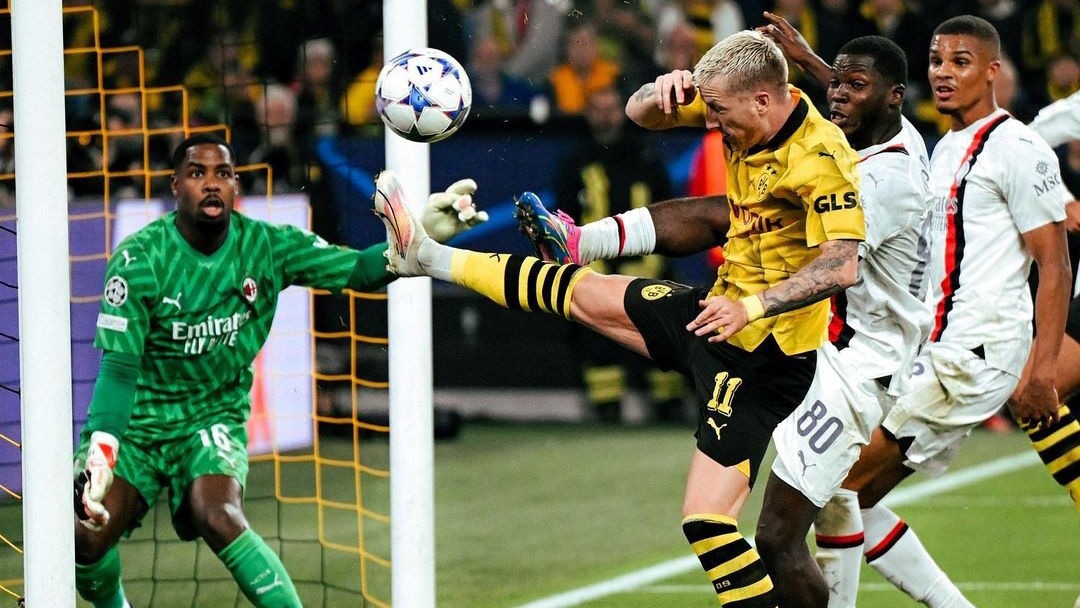 PELUANG: Salah satu momentum saat Borussia Dortmund melawan AC Milan di Signal Iduna Park pada Kamis (5/10) dini hari. (Dok Borussia Dortmund)