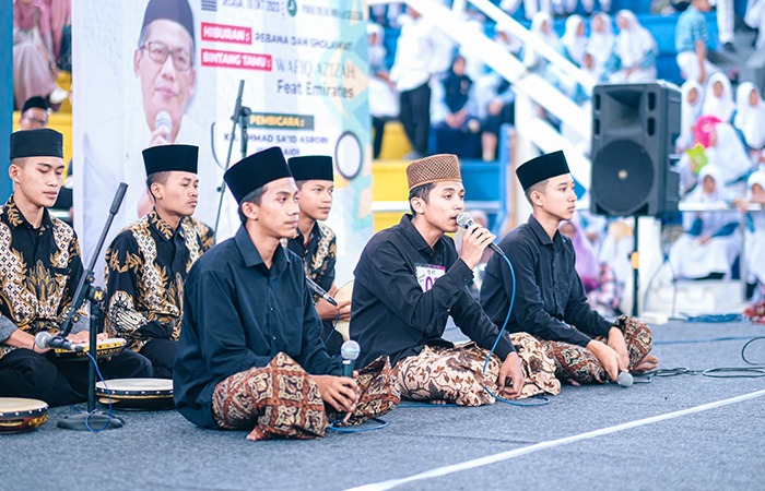 IKUTI LOMBA: Para peserta tampak antusias mengikuti serangkaian kegiatan yang digelar bertajuk Maulid Fest 2023 di GOR Samapta, Senin (9/10).Prokompim Kota Magelang