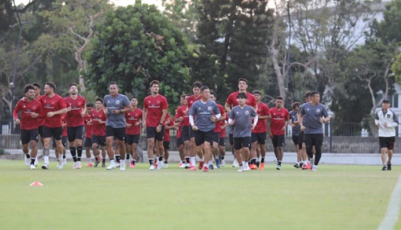 Skuad Garuda lakukan latihan perdana Lapangan A, Jakarta Pusat, pada Senin (9/10). Jelang Kualifikasi Piala Dunia menghadapi Brunei Darussalam. (Dok PSSI)