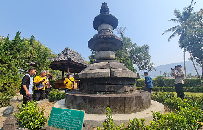 INI WUJUDNYA: Inilah penampakan struktur chattra hasil rekonstruksi Theodore van Erp. Dipasang pada stupa induk sekitar 1910, lalu dibongkar kembali karena sebagian besar batunya tidak asli.