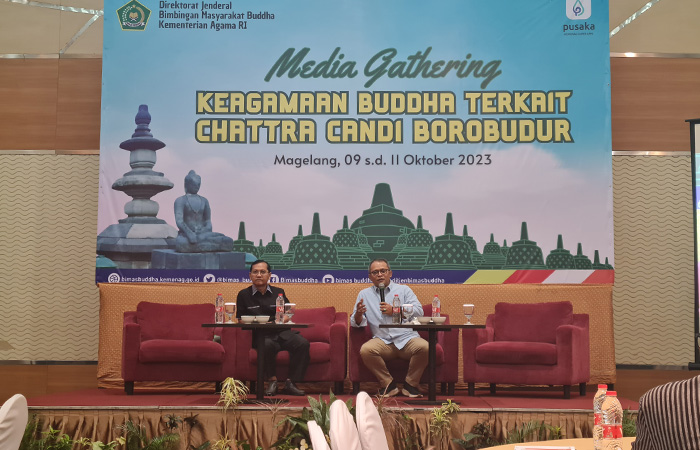 DISKUSI: Dirjen Bimas Buddha, Kemenag RI bersama Staf Khusus&nbsp;Menteri Agama Bidang Komunikasi dan Media saat&nbsp;menyampaikan soal chattra Candi Borobudur, Selasa (10/10).Naila Nihayah/Radar Jogja