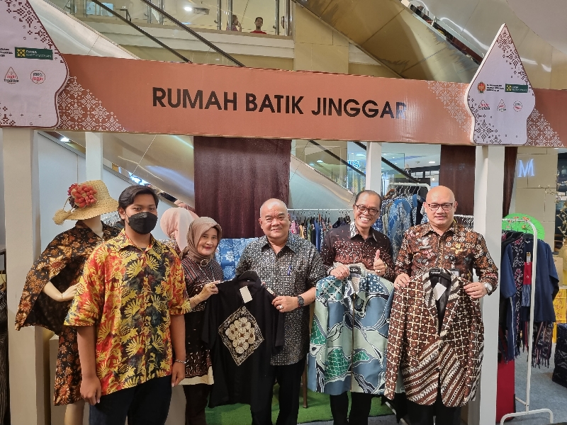 KHAS: Wagub DIY Paku Alam X dalam Expo Co Branding yang diinisiasi Disperindag DIY. (Fahmi Fahriza/Radar Jogja)