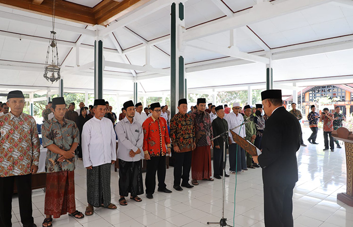 RUKUN: Bupati Purworejo Agus Bastian mengukuhkan PKUB tingkat kecamatan, Rabu (11/10).ISTIMEWA