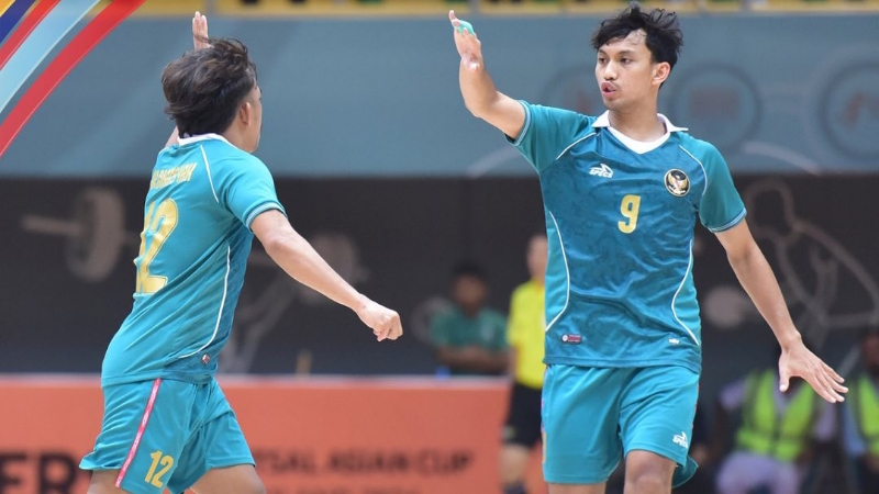 GUGUR: Timnas Futsal Indonesia menghadapi Arab Saudi pada pertandingan ke-3 Kualifikasi Piala Futsal Asian Cup (11/10) di Green Hall, Dammam, Arab Saudi. (Dok Federasi Futsal Indonesia)