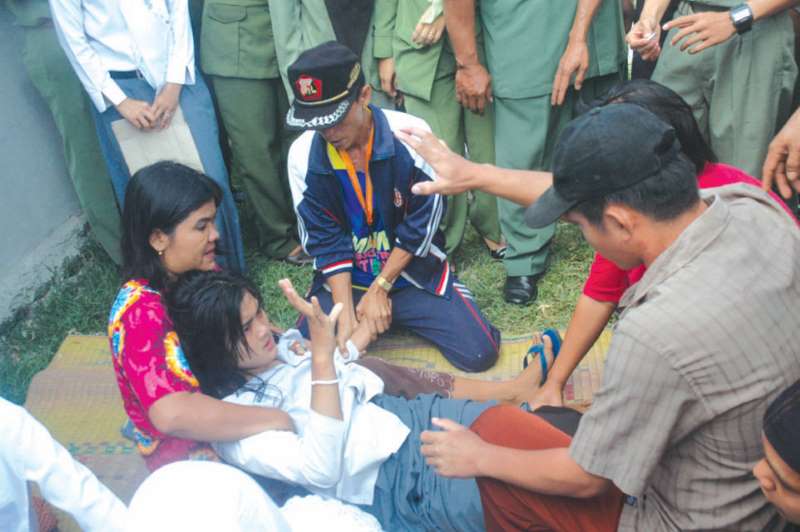 Ilustrasi Siswa kesurupan