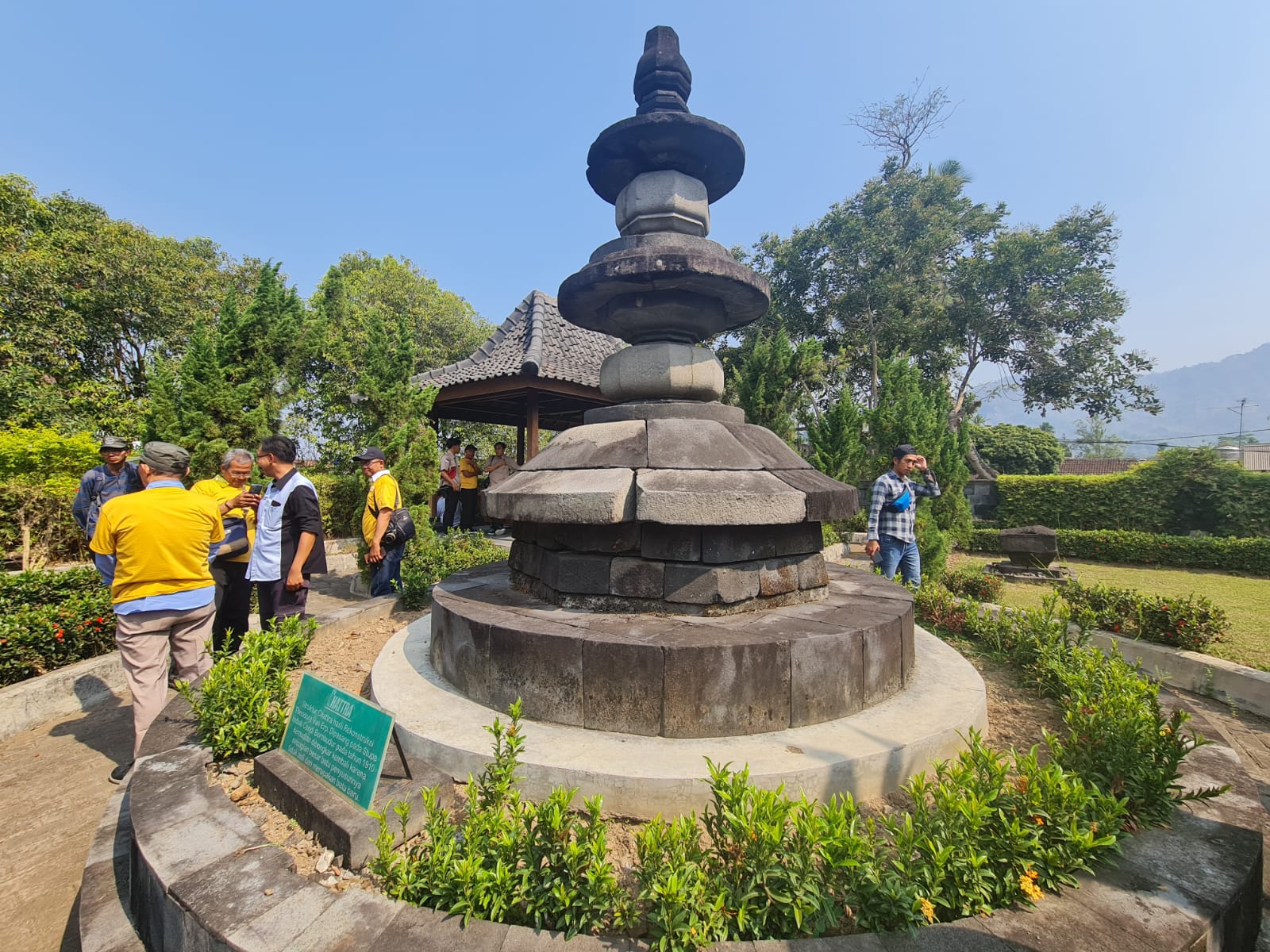 UTAMA: Kemenag menggandeng BRIN untuk mengkaji soal pemasangan chattra di stupa induk Candi Borobudur. (Naila Nihayah/Radar Jogja)