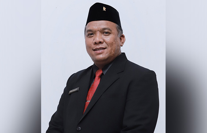 DI KANTOR: Hanung Raharjo melaksanakan tugasnya sebagai pimpinan DPRD Bantul memimpin rapat paripurna.ISTIMEWA
