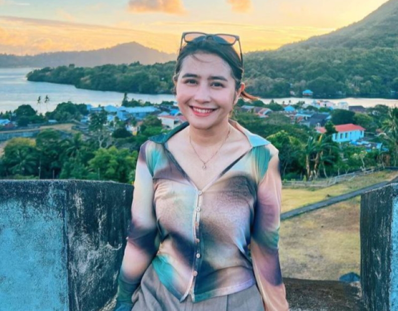 Aktris Multitalenta  Prilly Latuconsina. (Instagram/@prillylatuconsina96)