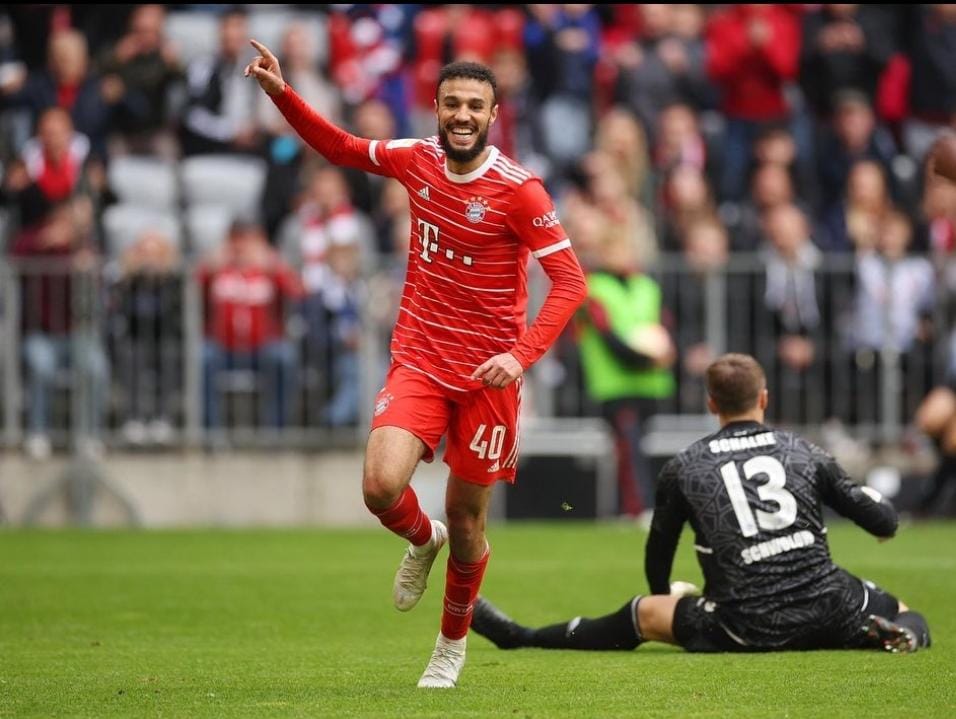 Bek kanan Bayern Munchen, Noussair Mazraoui