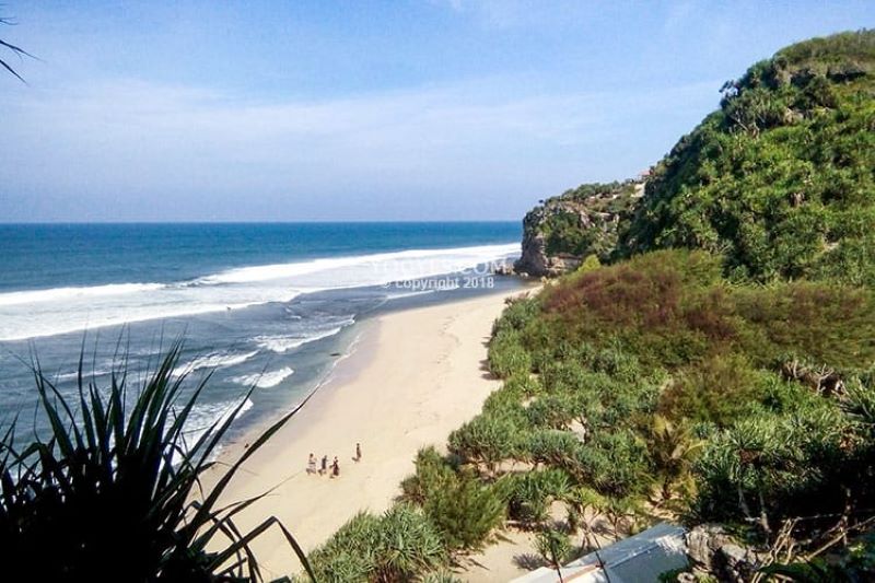 Pesona Pantai Sanglen. (yogyes.com)