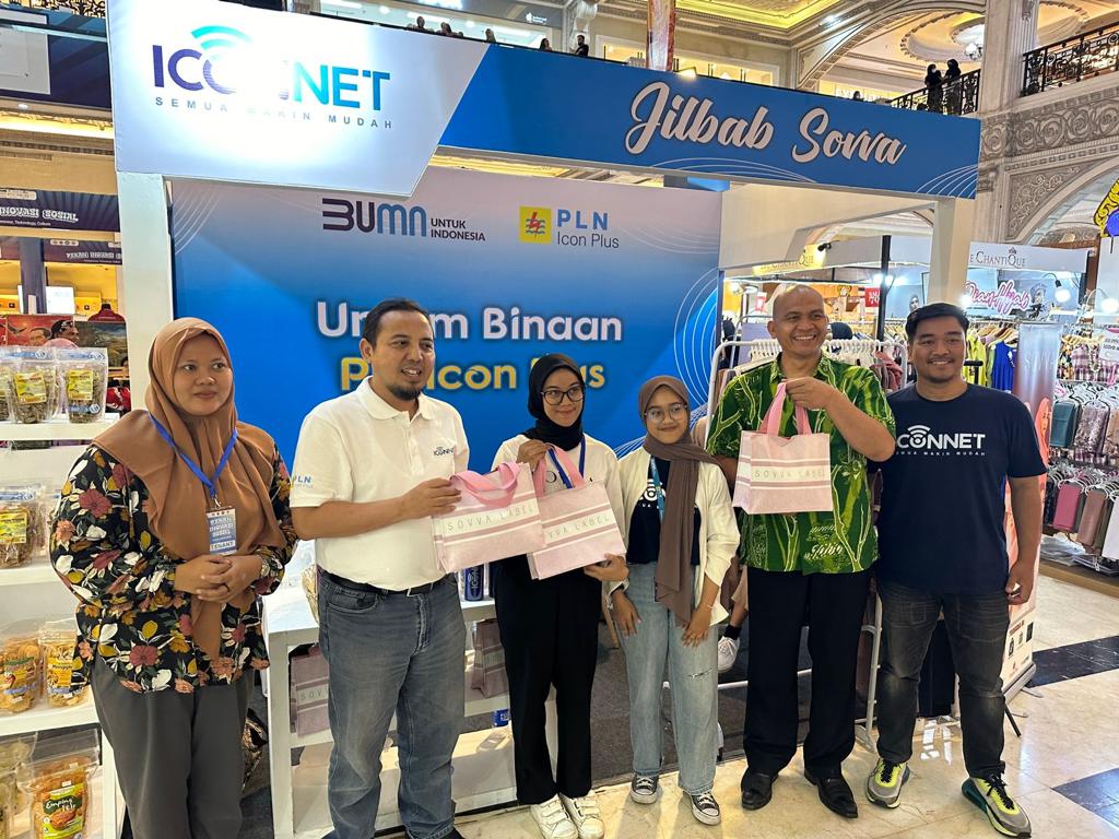 DUKUNG POTENSI ANAK MUDA: Suasana pekan inovasi sosial yang diselenggerakan Karang Taruna DIY di Jogja City Mall Minggu (15/10).(ISTIMEWA)