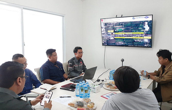 FOKUS: Suasana pemaparan rencana rekayasa lalu lintas Ring Road utara di Kantor Lapangan Adhi Karya, Kronggahan, Gamping, Sleman (18/10).IWAN NURWANTO/RADAR JOGJA&nbsp;