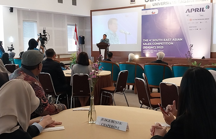 DIMULAI: Pembukaan ajang The 4th South-East Asian Sales Competition (SEASAC) 2023 yang diikuti negara Asia Tenggara di Teaching Industry Learning Center (TILC-UGM) (18/10).